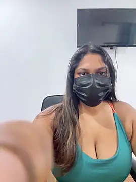 Snapshot of Black_Beauty997 chatting on 10-19-25, 09:15 Black Beauty997 online show from 10-19-25, 09:15