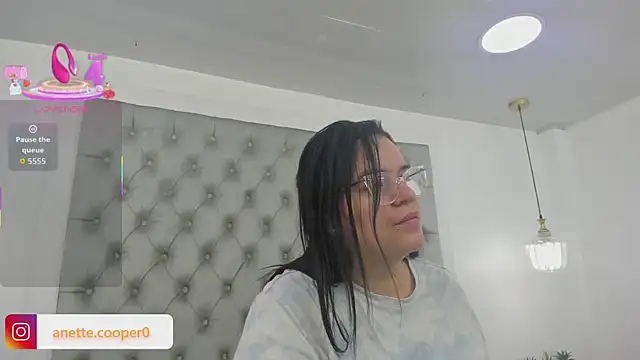 anette cooper online show from 10-17-25, 03:31