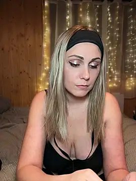 Leanymphoo online show from 02-18-26, 04:25