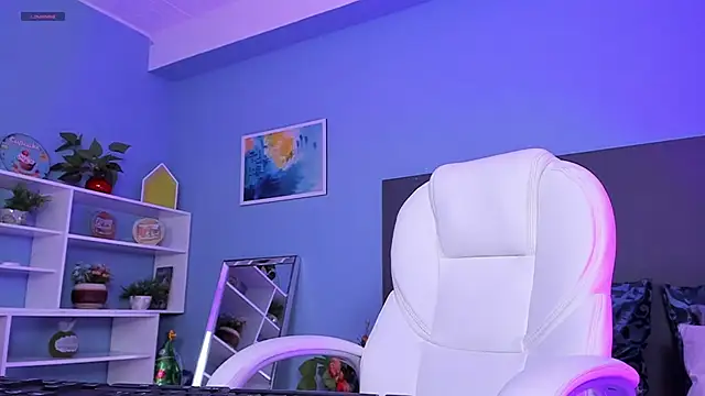 Snapshot of kylie_reyes chatting on 12-13-24, 12:42 kylie reyes online show from 12-13-24, 12:42