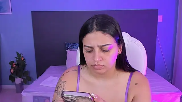 Snapshot of kylie_reyes chatting on 01-07-25, 08:42 kylie reyes online show from 01-07-25, 08:42