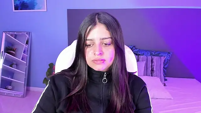 Snapshot of kylie_reyes chatting on 01-28-25, 07:32 kylie reyes online show from 01-28-25, 07:32