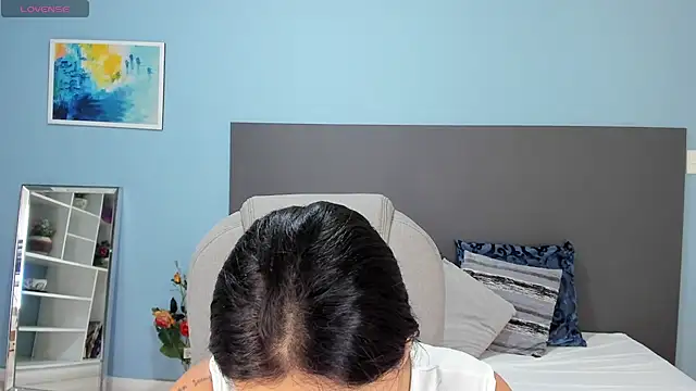 Snapshot of kylie_reyes chatting on 10-30-25, 07:47 kylie reyes online show from 10-30-25, 07:47