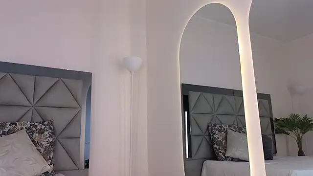 Snapshot of kylie_reyes chatting on 11-19-25, 08:09 kylie reyes online show from 11-19-25, 08:09