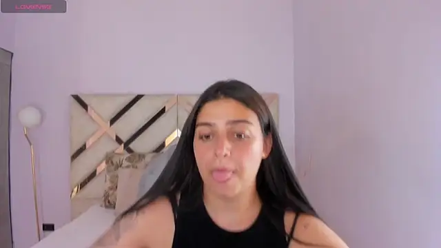 Snapshot of kylie_reyes chatting on 05-12-26, 07:11 kylie reyes online show from 05-12-26, 07:11