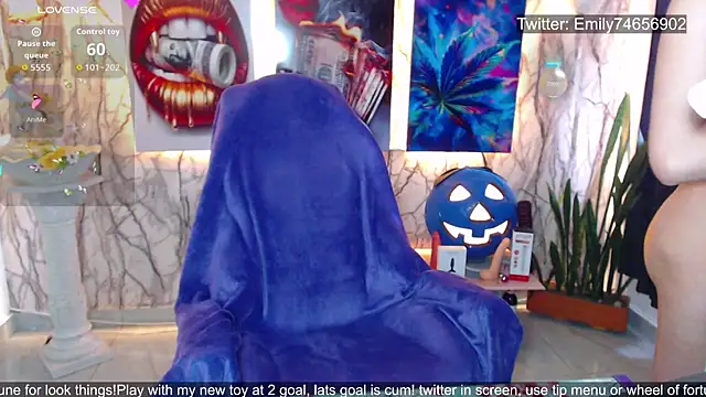 Snapshot of EmiTranny chatting on 10-31-25, 08:54 EmiTranny online show from 10-31-25, 08:54