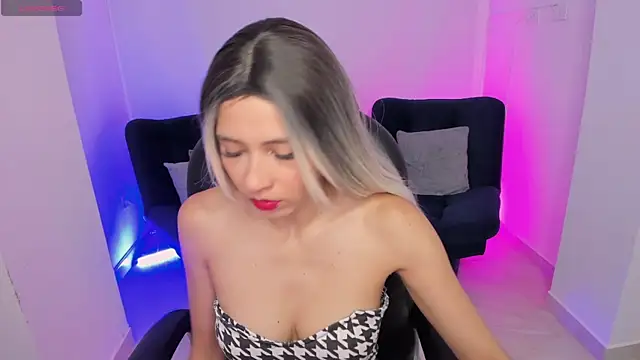 emilly smith 1 online show from 05-20-26, 08:09