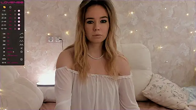 EvaSileZ online show from 10-18-25, 10:05
