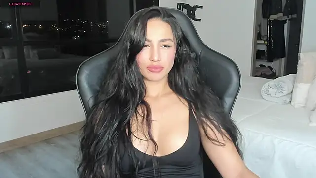 EvaMoet online show from 03-03-25, 02:04