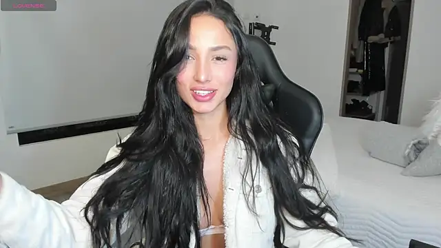 EvaMoet online show from 03-05-25, 05:50