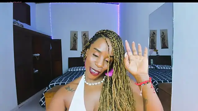 Snapshot of TAYLORR778 chatting on 10-10-25, 04:06 TAYLORR778 online show from 10-10-25, 04:06