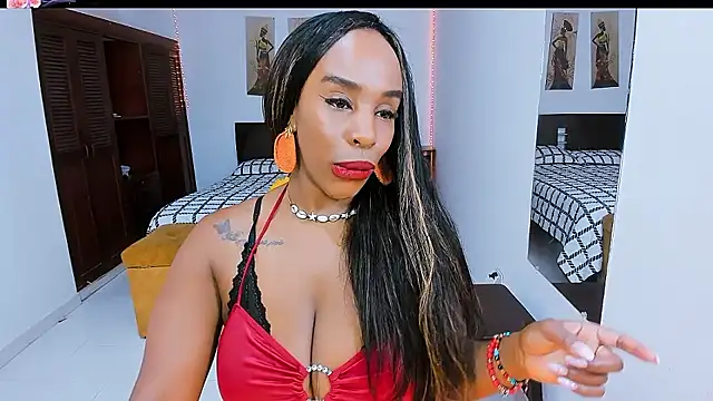 Snapshot of TAYLORR778 chatting on 10-21-25, 01:01 TAYLORR778 online show from 10-21-25, 01:01