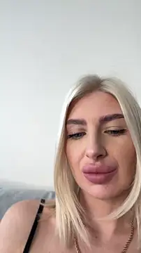 Mia Roxie online show from 04-06-26, 04:46