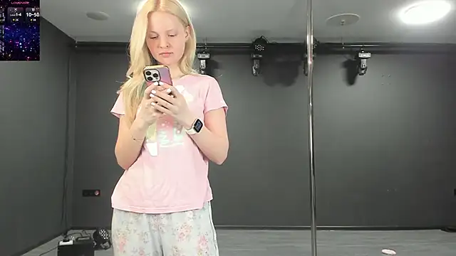 Masha 2002 online show from 05-20-26, 07:53