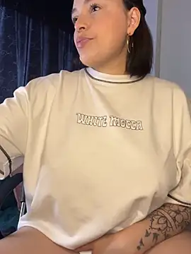 Snapshot of Pamelalancastersian chatting on 09-30-25, 08:47 Pamelalancastersian online show from 09-30-25, 08:47