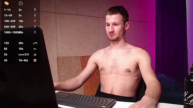 Snapshot of Farmer_James chatting on 01-01-25, 03:24 Farmer James online show from 01-01-25, 03:24