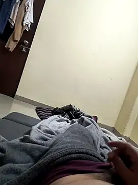 rajstrip12650 online show from 02-01-26, 01:37