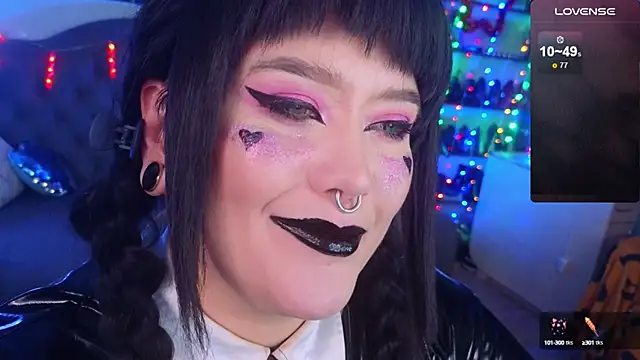 wickedxqueen online show from 12-20-24, 04:20