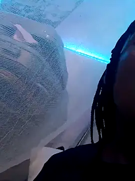 Snapshot of Slender-simple1 chatting on 09-14-25, 02:05 Slender-simple1 online show from 09-14-25, 02:05