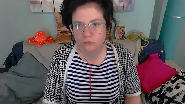 EverlyRays online show from 11-28-25, 05:21