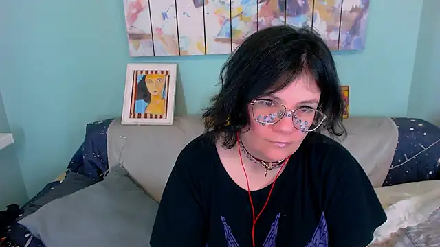 EverlyRays online show from 02-06-26, 03:48