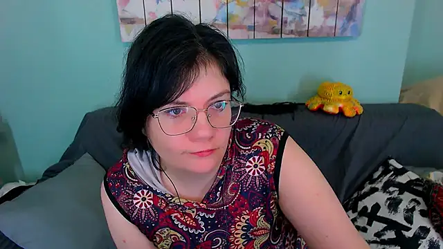 Snapshot of EverlyRays chatting on 05-16-26, 08:44 EverlyRays online show from 05-16-26, 08:44