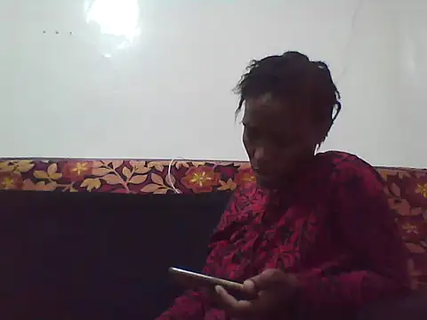 Smillie prety online show from 05-21-26, 04:36
