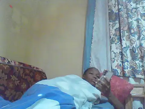 Snapshot of Smillie_prety chatting on 06-20-26, 03:31 Smillie prety online show from 06-20-26, 03:31