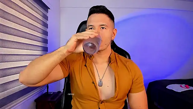 ransoj online show from 10-21-25, 01:56