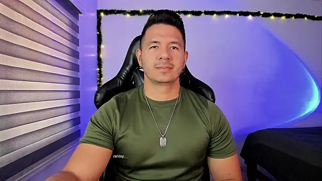 Snapshot of ransoj chatting on 02-10-26, 02:43 ransoj online show from 02-10-26, 02:43