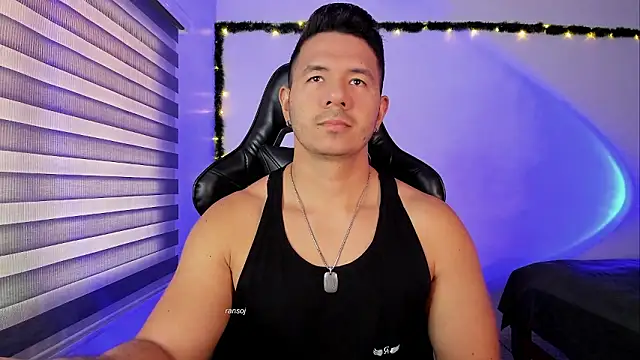 Snapshot of ransoj chatting on 02-11-26, 02:33 ransoj online show from 02-11-26, 02:33