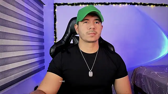 Snapshot of ransoj chatting on 03-04-26, 02:23 ransoj online show from 03-04-26, 02:23