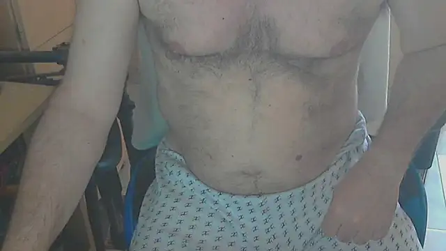 Snapshot of angelgarcia269 chatting on 12-13-24, 11:02 angelgarcia269 online show from 12-13-24, 11:02