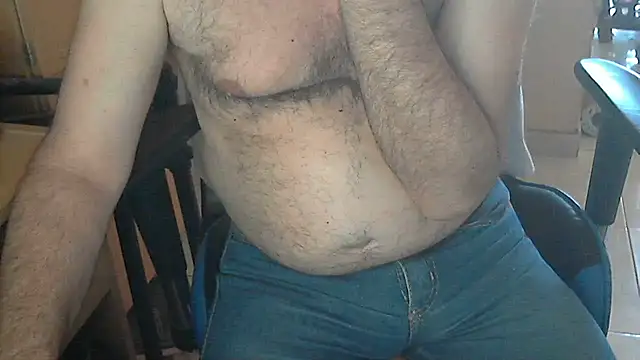 Snapshot of angelgarcia269 chatting on 12-17-24, 05:47 angelgarcia269 online show from 12-17-24, 05:47