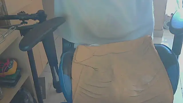 Snapshot of angelgarcia269 chatting on 01-08-25, 12:05 angelgarcia269 online show from 01-08-25, 12:05