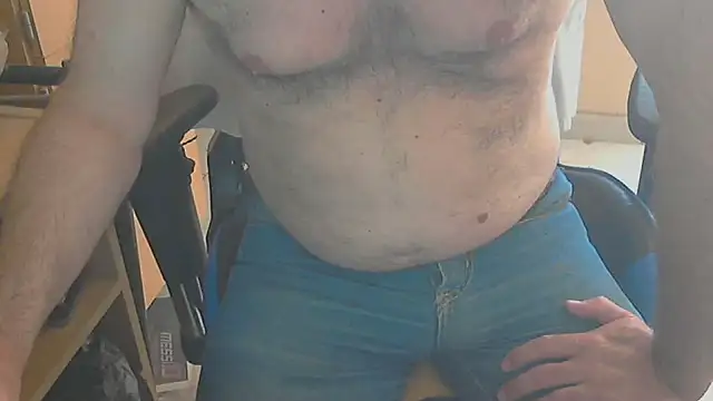 Snapshot of angelgarcia269 chatting on 01-11-25, 11:34 angelgarcia269 online show from 01-11-25, 11:34