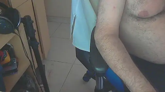 Snapshot of angelgarcia269 chatting on 01-17-25, 09:39 angelgarcia269 online show from 01-17-25, 09:39