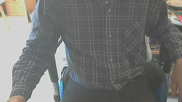 Snapshot of angelgarcia269 chatting on 10-07-25, 12:13 angelgarcia269 online show from 10-07-25, 12:13