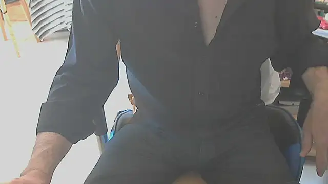 Snapshot of angelgarcia269 chatting on 10-09-25, 11:52 angelgarcia269 online show from 10-09-25, 11:52