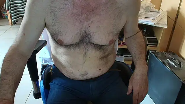 Snapshot of angelgarcia269 chatting on 11-12-25, 12:16 angelgarcia269 online show from 11-12-25, 12:16