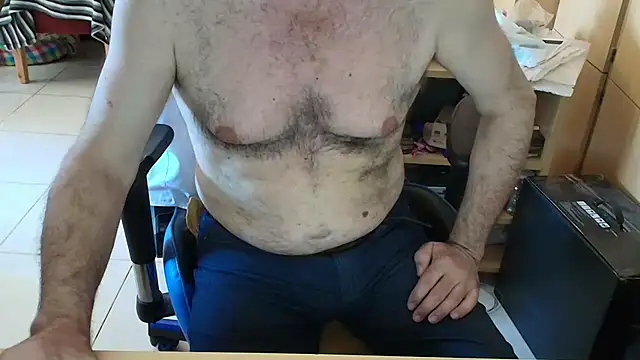 Snapshot of angelgarcia269 chatting on 11-15-25, 02:02 angelgarcia269 online show from 11-15-25, 02:02