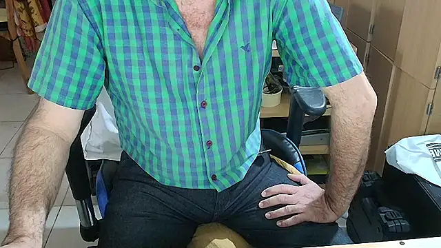 angelgarcia269 online show from 04-06-26, 12:17