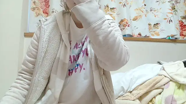 liliyRiSAcha-n online show from 12-19-24, 05:51