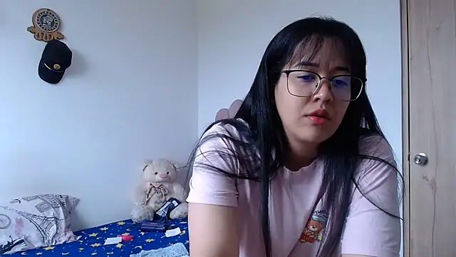 Snapshot of lady_hot2xx chatting on 06-27-26, 04:12 lady hot2xx online show from 06-27-26, 04:12