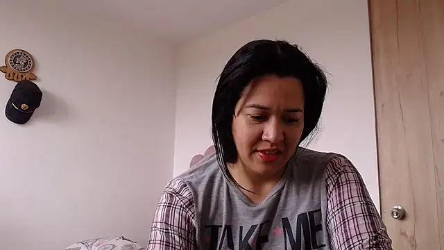 Snapshot of lady_hot2xx chatting on 07-15-26, 03:28 lady hot2xx online show from 07-15-26, 03:28