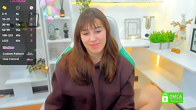  Eliizabeth  online show from 02-10-25, 12:19