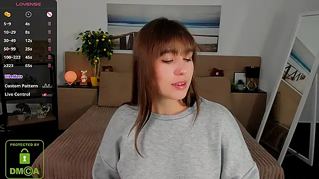  Eliizabeth  online show from 03-08-25, 10:13