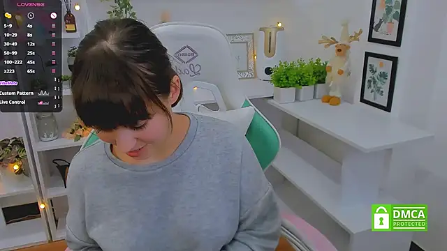  Eliizabeth  online show from 03-22-25, 01:11