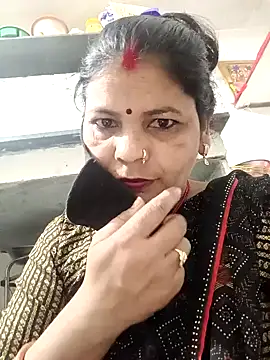 Snapshot of Riyaa-Devi chatting on 01-29-25, 05:45 Riyaa-Devi online show from 01-29-25, 05:45