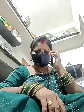 Snapshot of Riyaa-Devi chatting on 02-18-25, 05:53 Riyaa-Devi online show from 02-18-25, 05:53